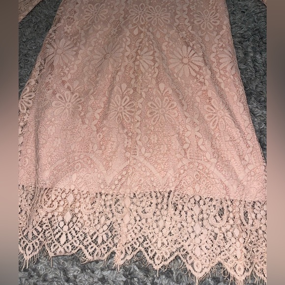 Pink lace mini - Picture 3 of 3